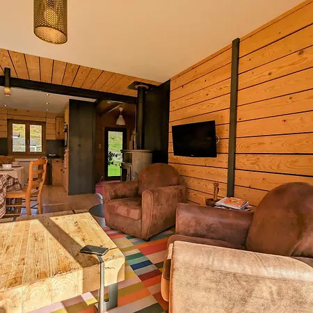 Renove Calme Avec Terrasse Et Cheminee A - Fr-1-589-783 *