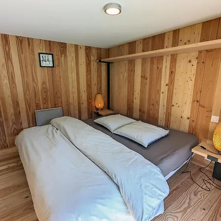 Renove Calme Avec Terrasse Et Cheminee A - Fr-1-589-783